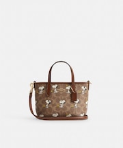 【COACH X PEANUTS】シティ ミニ トート バッグ・シグネチャー キャンバス・スヌーピー プリント